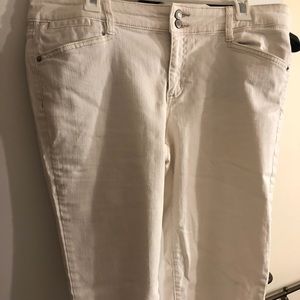 GAP White Denim Capri Pants, Size 14